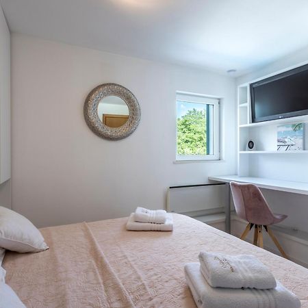 Holiday House Mala Sinj Bagian luar foto